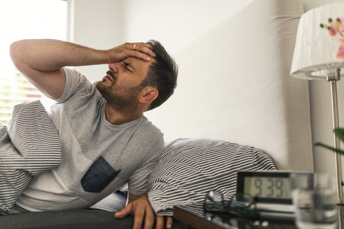 Hombre con resaca