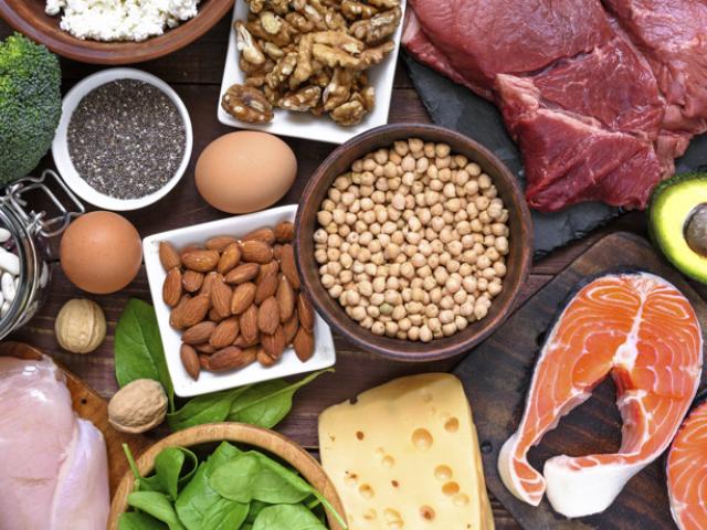 Alimentos constructores ricos en proteínas 